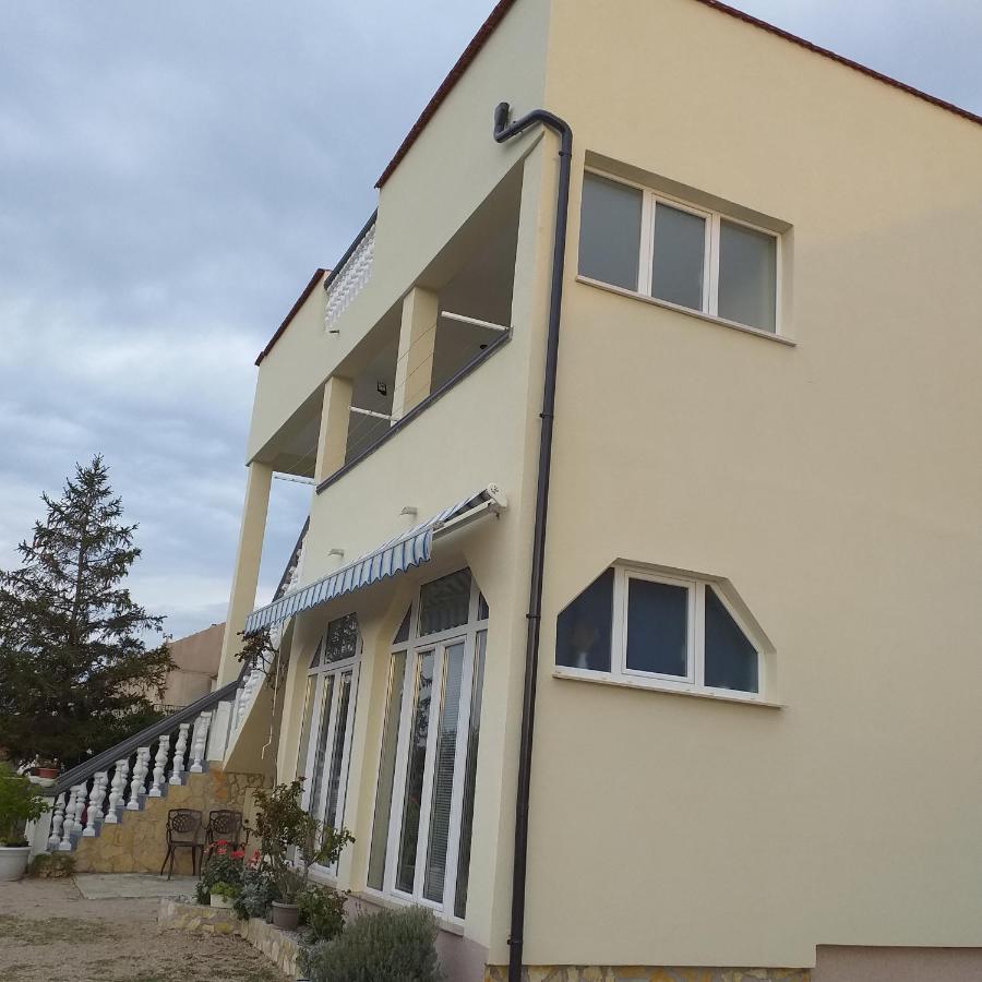 Apartments Mira Jadrtovac Exterior photo
