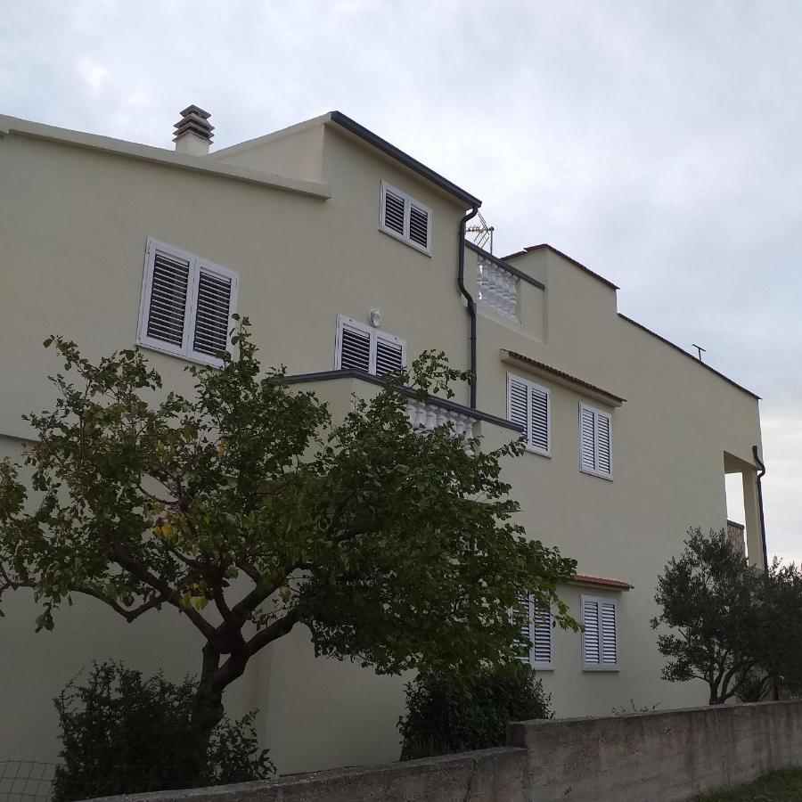 Apartments Mira Jadrtovac Exterior photo